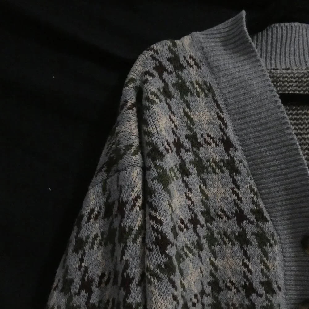 Heavy Wool Blend Houndstooth Button-Up Cardigan | xl - extra large | V-Neck - Picture 3 of 15